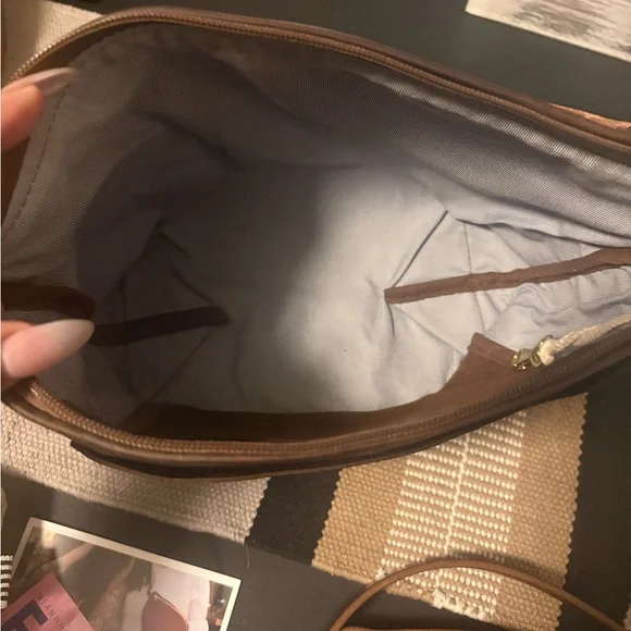 Meanwhile Back On the Farm Midi Hobo w/ makeup pouch - Picture 4 of 7